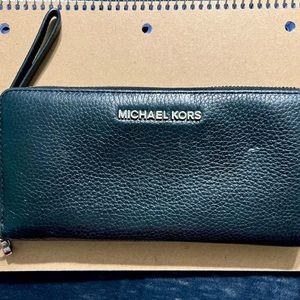 Michael Kors Leather Continental Wristlet